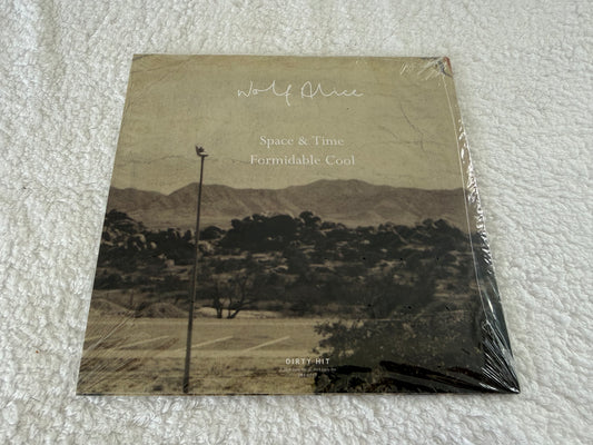 Wolf Alice – Space & Time / Formidable Cool : 7”