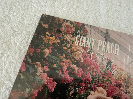 Wolf Alice – Giant Peach : 7”