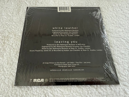 Wolf Alice – White Leather / Leaving You : 7”