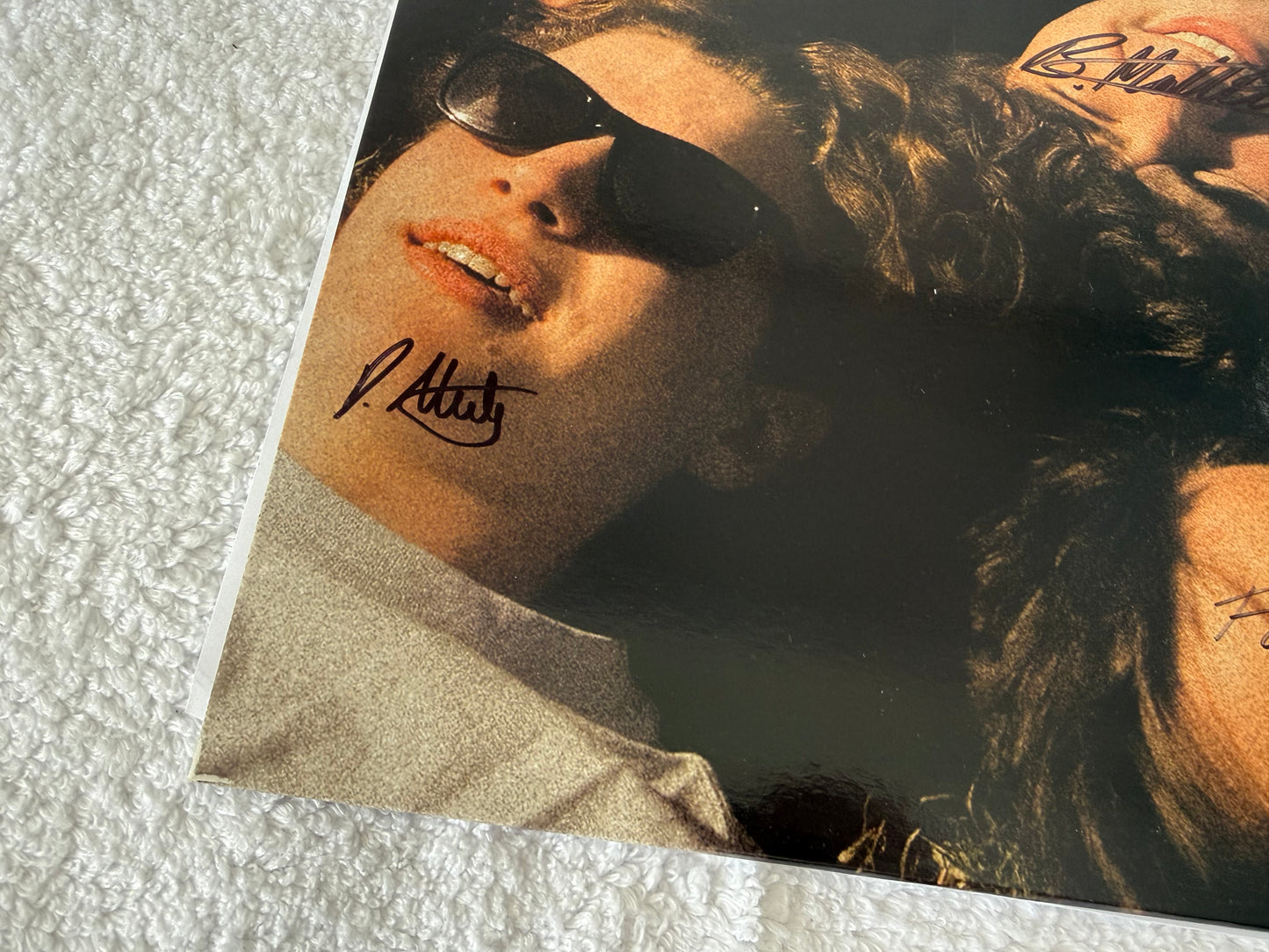The Royston Club – Lying Here, Wasting Away : EP : Signed