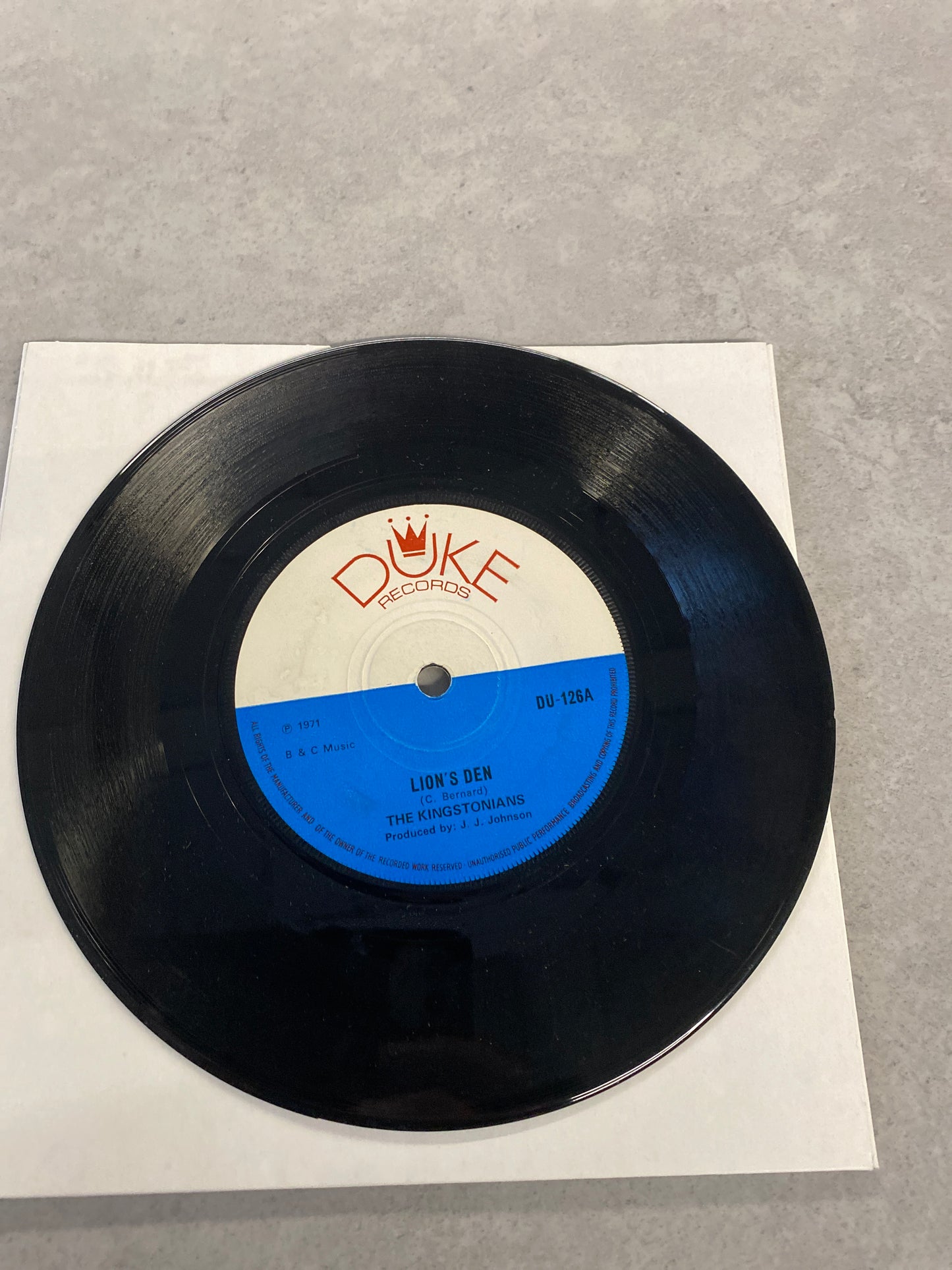 The Kingstonians - Lion’s Den / JJ All Stars - Lion’s Den Version 7” Original EX