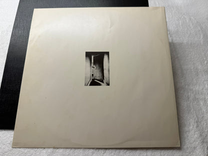 Joy Division – Unknown Pleasures