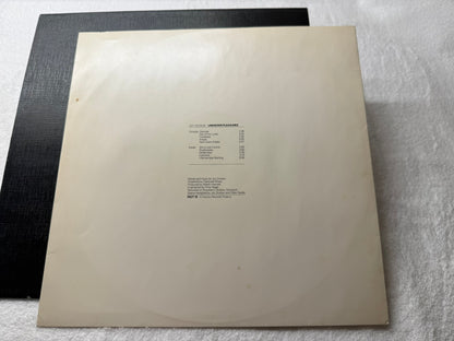 Joy Division – Unknown Pleasures