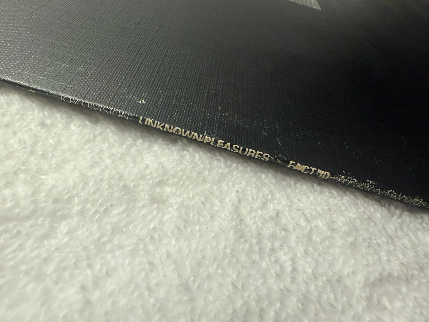 Joy Division – Unknown Pleasures