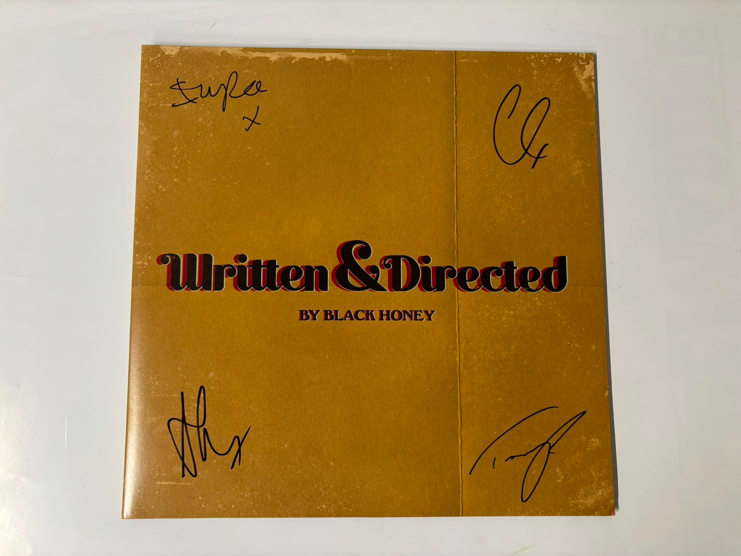 Black Honey - Written and directed : Signed